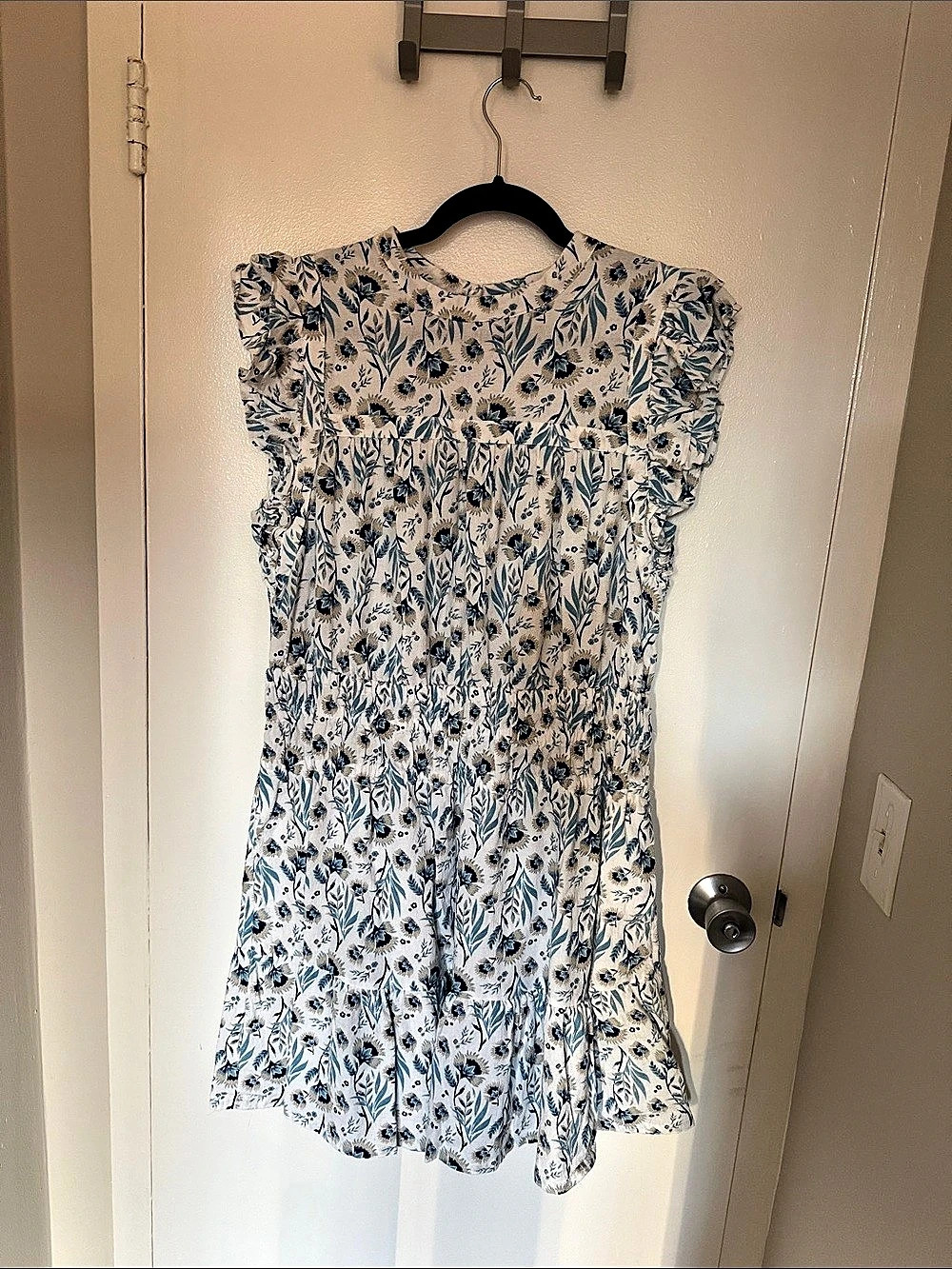 Universal Thread Floral Ruffle Sleeve Mini Dress in White & Blue Size XL